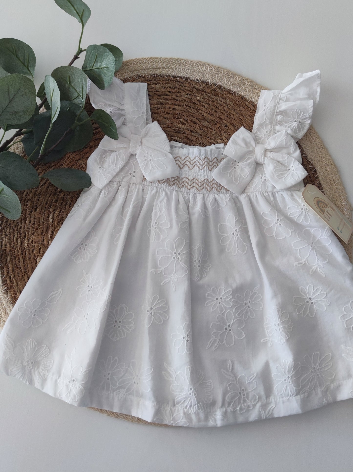Vestido branco bordado